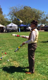 Canonical_Drake_Juggling