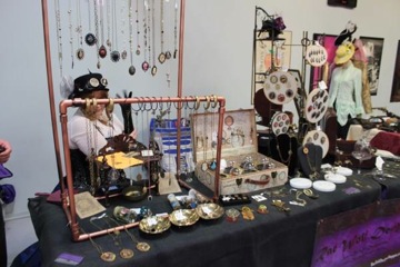 RaeWolfDesigns